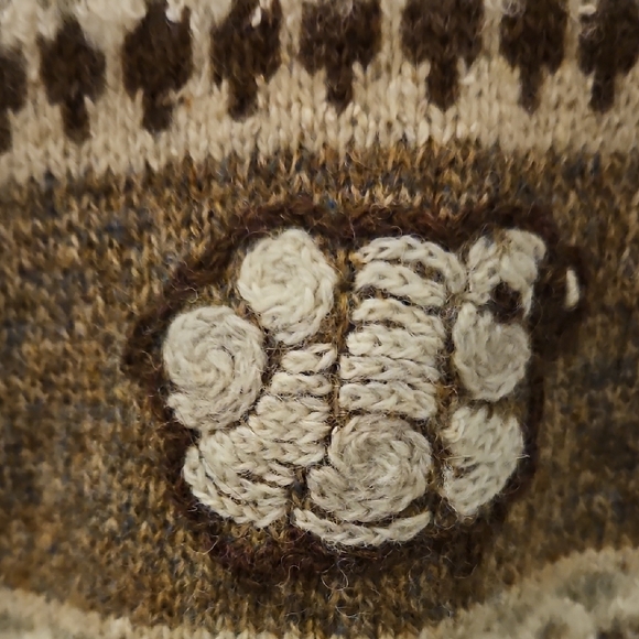 Woolrich Women's Cream and Brown Sheep Patterned Crewneck Sweater - Picture 4 of 8
